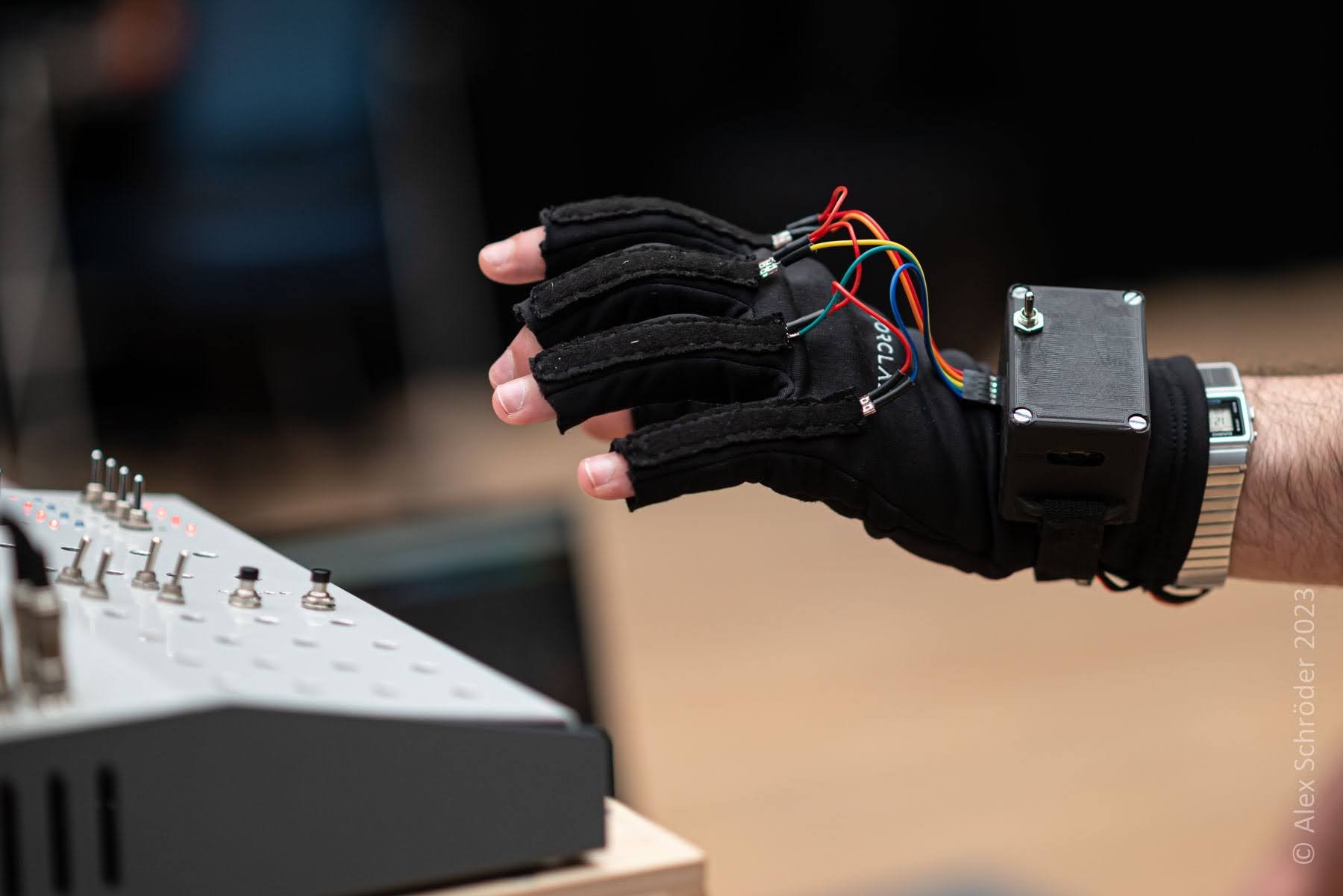 Controller glove used in Misfit Harp research
